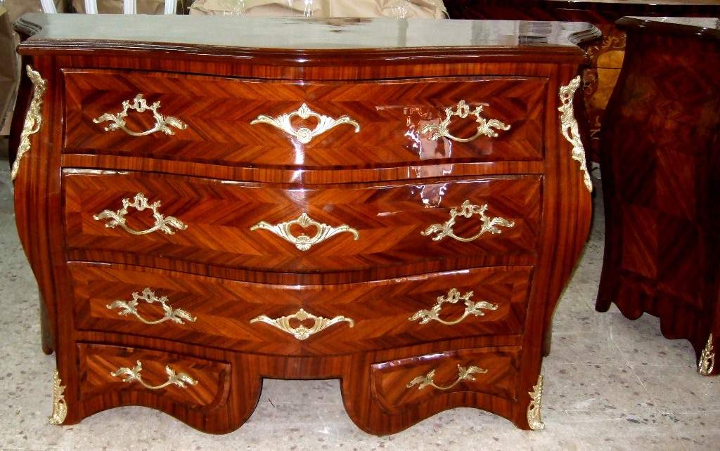 Five drawers large French style curved commode on the manner of ...